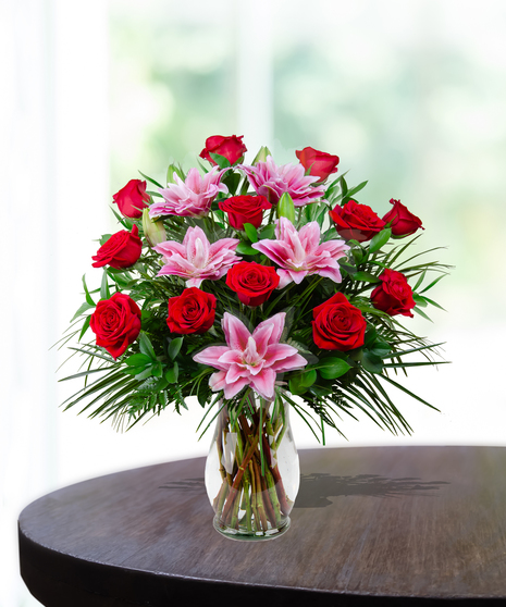 Super 1 Dozen Premium Roses & Pink Lilies